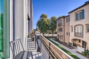 Spacious Phoenix Townhome with Balcony and Office